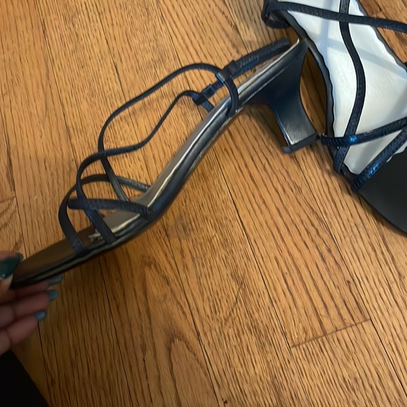 Kitten heel navy shoes - Picture 2 of 3